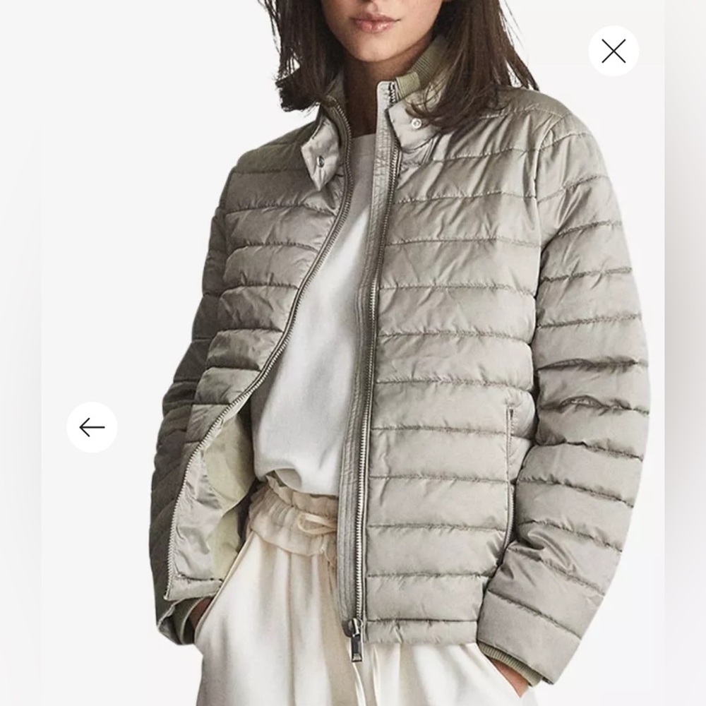 Women's Designer Reiss Light Gray Quilted Puffer Jacket Labelled L fits Like M